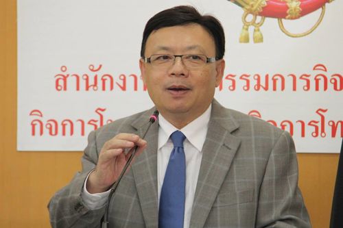 เลขาธิการ กสทช. เผยได้ตรวจสอบกรณีมีประชาชนเขตสวนหลวงแจ้งมายัง Call Center สำนักงาน กสทช. 1200 ว่าได้รับคูปองเซ็ตท็อปบ็อกซ์ทางไปรษณีย์แล้ว ยืนยันคูปองที่ประชาชนได้รับเป็นคูปองจริง ตรวจสอบพบ ปณ สวนหลวง ผิดพลาดนำจ่ายคูปองออกก่อนกำหนด ทาง บ.ไปรษณีย์ไทยจะทำหนังสือขอโทษมายังสำนักงาน กสทช. ต่อไป