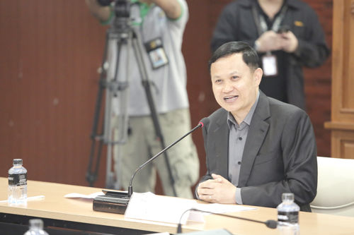 อนุกรรมการโอทีที เปิดเวทีคุยแฟนเพจ Facebook ไทยยอดนิยม หนุนดึงทุกรายเข้าระบบ เรียกร้องปฏิบัติเท่าเทียม ห่วงกติกาซ้ำซ้อน